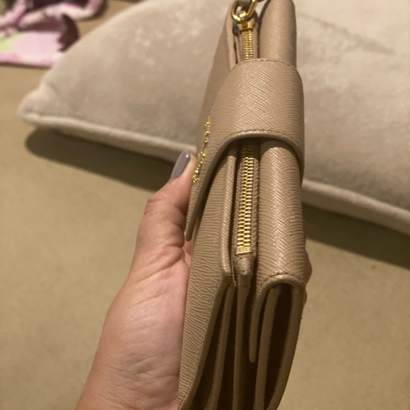 💯 % Auth Prada saffiano wallet cameo beige - Picture 11 of 13